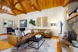 Galeriebild der Unterkunft Gorge View Chalet in Bend