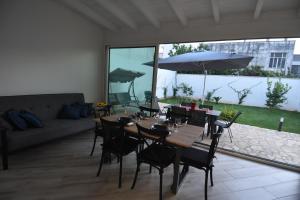A seating area at Casa Romeo