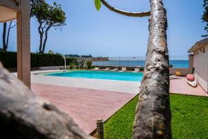 Bazén v ubytování Villa Calliope Pool sea View nebo v jeho okolí