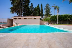 Bazén v ubytování Villa Calliope Pool sea View nebo v jeho okolí