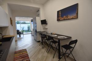 A television and/or entertainment centre at Casa Romeo