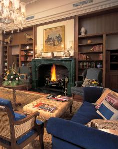 A seating area at The Oberoi Vanyavilas Wildlife Resort, Ranthambhore