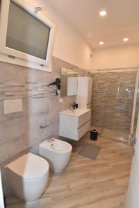 A bathroom at Casa Romeo