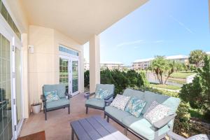 Khu vực ghế ngồi tại Seaside at Anastasia F105