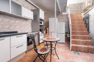 Kuchyňa alebo kuchynka v ubytovaní Brily home