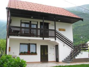 Nespecifikovaný výhled na hory nebo výhled na hory při pohledu z apartmánu
