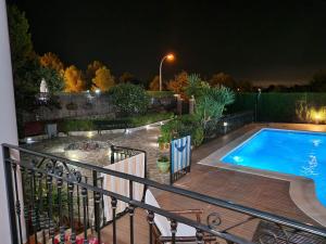 Fotografie z fotogalerie ubytování Chalet con piscina en Liria v destinaci Lliria
