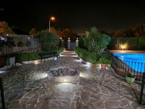 Fotografie z fotogalerie ubytování Chalet con piscina en Liria v destinaci Lliria