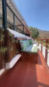 Ein Balkon oder eine Terrasse in der Unterkunft B&B and Apartments El Charco Azul