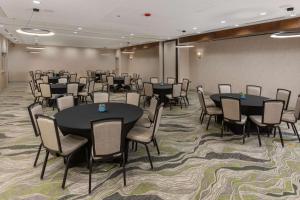 Restaurace v ubytování DoubleTree by Hilton Chandler Phoenix, AZ + 28 fotografií