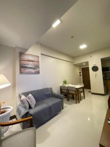 Posezení v ubytování The Beach Suite at The Mactan Newtown
