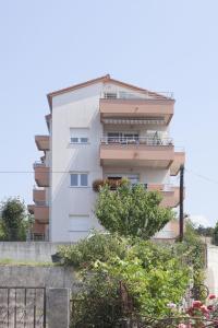 Budova, v ktorej sa apartmán nachádza