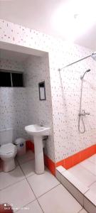 Koupelna v ubytování Hostal Arica 3
