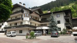 The building in which a szállodákat is located