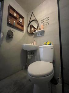 صورة لـ 白紙寓所blank slate B&B-鄰近夜市四人包棟 في ليودونغ