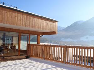 Billede fra billedgalleriet på Exclusive chalet with sauna and glacier view i Neukirchen am Großvenediger