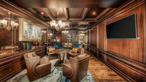 TV a/nebo společenská místnost v ubytování Pan Pacific Serviced Suites Nairobi