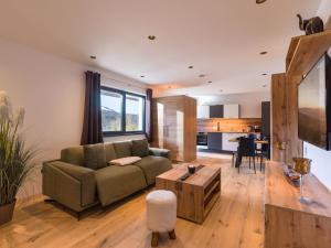 TV a/nebo společenská místnost v ubytování Chaleo Apartments + 15 fotografií