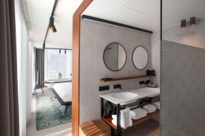 HasHotel的一间浴室