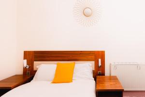 Postel nebo postele na pokoji v ubytování Super Central 4 Bedrooms Apartment by Calton Hill