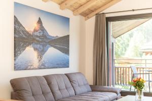 Istumisnurk majutusasutuses Haus Beta by Zermatt Premium Apartments