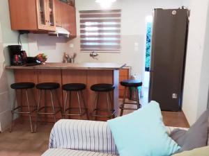 A kitchen or kitchenette at Leodi Place