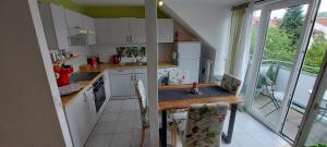 Kuchyň nebo kuchyňský kout v ubytování Ruhiges & zentrales Loft in Lörrach