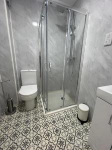 Ένα μπάνιο στο Riverside Premium Double Room Garden View E14 +12 φωτογραφίες