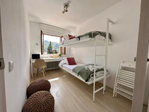 A bed or beds in a room at Apartamento Socotor, céntrico, vistas , garaje y Wifi