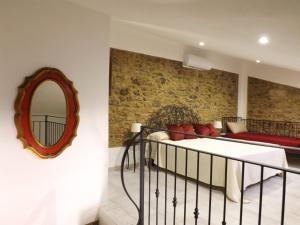 Afbeelding uit fotogalerij van Un tuffo nel Medioevo in Suvereto +27 foto's