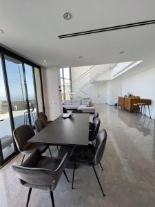 Luxury!! New !! Top Exclusive Villa " Prestige " Best sea Viewにあるシーティングエリア