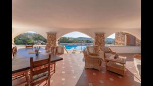 Πισίνα στο ή κοντά στο Chic Villa Antonina num2179