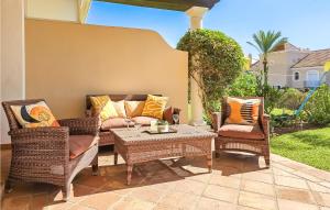 A seating area at Gorgeous Home In Benahavís With Wifi
