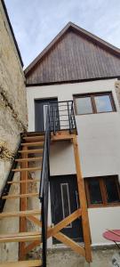 een trap naar een huis bij Haxabett in Rouffach