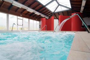 A piscina localizada em Blau Colònia Sant Jordi ou nos arredores