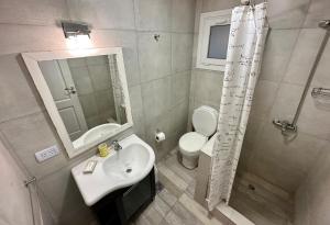 Um banheiro em Casita Silvestre y Casa Rosa