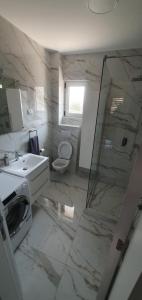 Kopalnica v nastanitvi ITACA apartman Krupanj