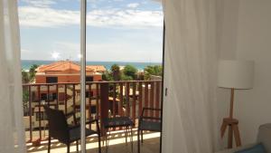Vista generica sul mare o vista sul mare dall'interno dell'affittacamere