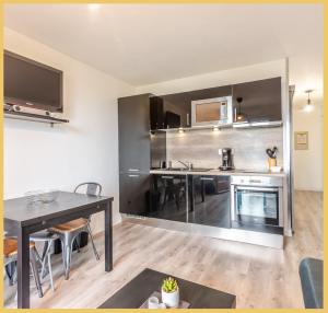 Gallery image of Appartement T2 I Vue Lac Léman I Evian les Bains in Évian-les-Bains