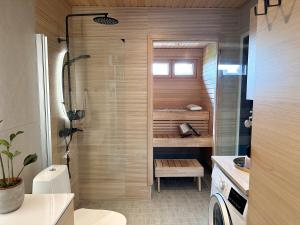 Koupelna v ubytování Snow Heaven Suites + 37 fotografií