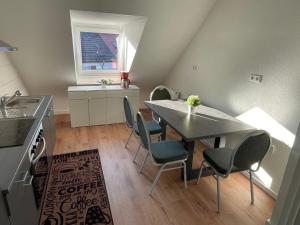 Η κουζίνα ή μικρή κουζίνα στο Apartment Delux mit 4 Schlafzimmer +5 φωτογραφίες