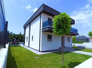 Το κτήριο όπου στεγάζεται  η βίλα