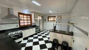 Imagen de la galería de Casa Paris 481 - Sua Mansão na Praia do Morro, en Guarapari 53 fotos más