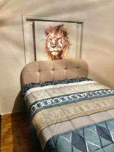 Llit o llits en una habitació de Economy shared apartment D in central Athens