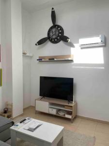 En TV eller et underholdningssystem på Apartamento recién reformado en Barajas Pueblo