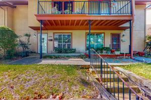 Gallery image of Crows Nest #E in Garland