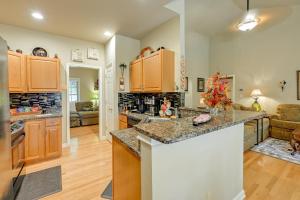 Φωτογραφία από το άλμπουμ του Peaceful Franklin Mountain Retreat with Deck σε Sky Valley