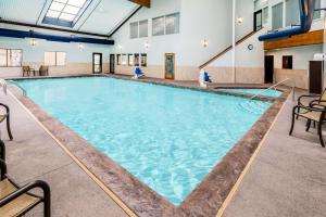 The swimming pool at or close to Best Western Plus Eagle-Vail Valley