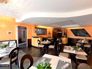 Un restaurant sau alt loc unde se poate mânca la Hotel le Broceliande - Sure Hotel Collection by Best Western