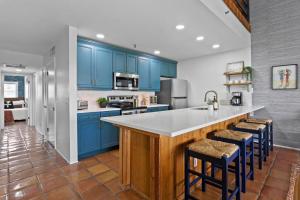 Fotografie z fotogalerie ubytování Newly Renovated, Water Views, 2 BD Condo v destinaci Clearwater Beach